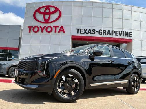 Ebony Black 2026 Kia Sportage LX