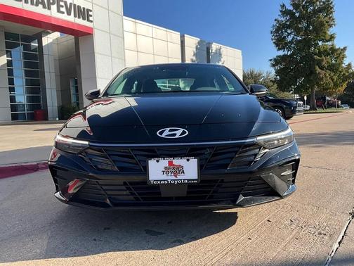 2025 Hyundai ELANTRA SEL