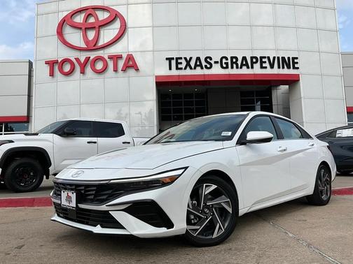 2025 Hyundai ELANTRA SEL