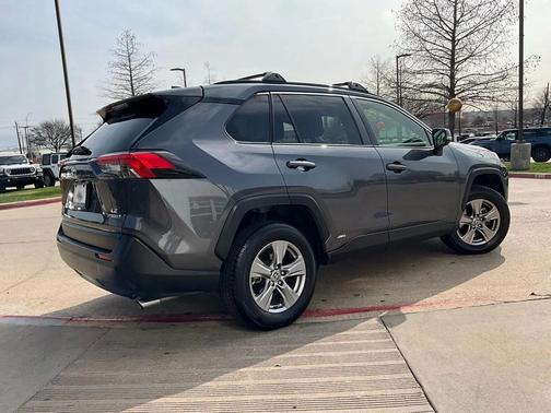 2023 Toyota RAV4 Hybrid LE