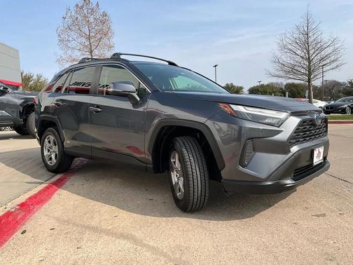 2023 Toyota RAV4 Hybrid LE