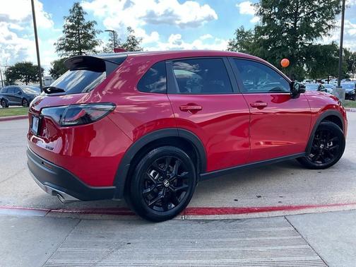 2025 Honda HR-V 2WD Sport