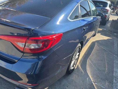 2017 Hyundai SONATA SE