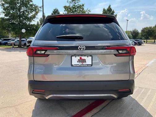 2025 Toyota Grand Highlander Platinum