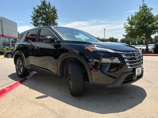 Super Black 2025 Nissan Rogue SV