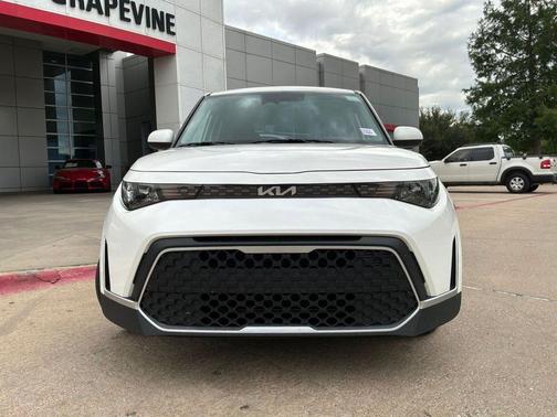 Snow White Pearl 2025 Kia Soul LX