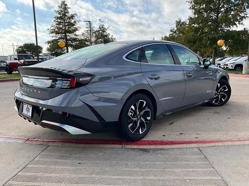 2025 Hyundai SONATA SEL