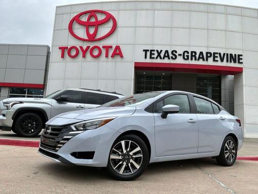 Gray Sky Pearl 2025 Nissan Versa 1.6 SV