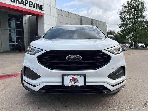 Oxford White 2022 Ford Edge SE