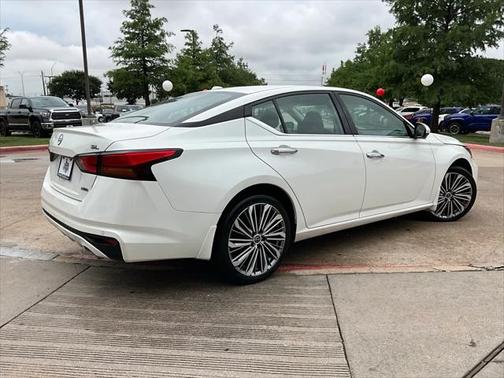 2024 Nissan Altima 2.5 SL