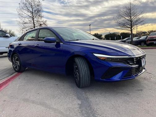 2025 Hyundai ELANTRA HEV Limited