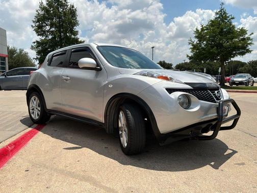 Brilliant Silver 2014 Nissan Juke SL