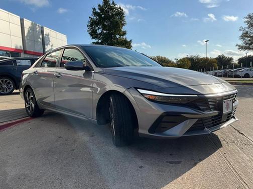 2025 Hyundai ELANTRA HEV Limited