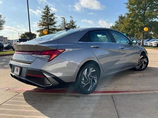 2025 Hyundai ELANTRA HEV Limited