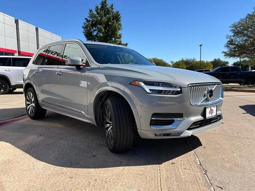 2024 Volvo XC90 B6 Plus Bright Theme 7-Seater