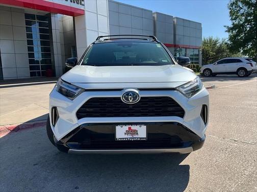 2023 Toyota RAV4 Hybrid SE