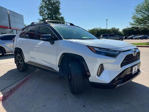 2023 Toyota RAV4 Hybrid SE