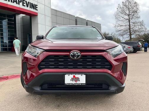 2020 Toyota RAV4 LE