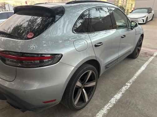 2022 Porsche Macan S