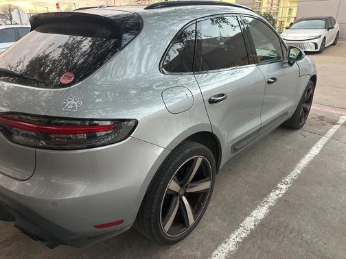 2022 Porsche Macan S