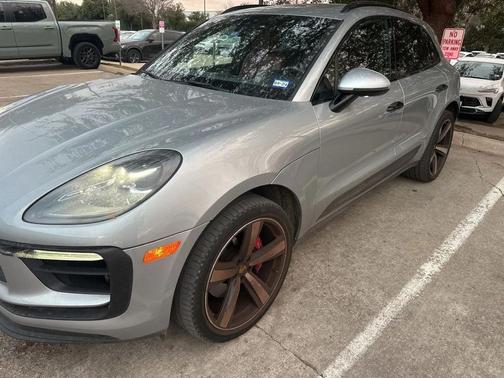 2022 Porsche Macan S