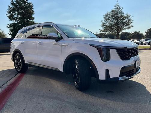 2024 Kia Sorento S