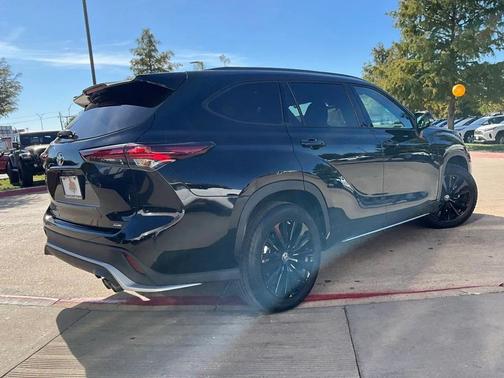 2024 Toyota Highlander XSE