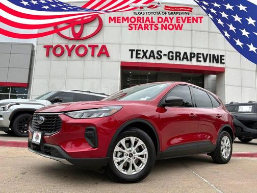 Rapid Red Metallic Tinted Clearcoat 2025 Ford Escape Active