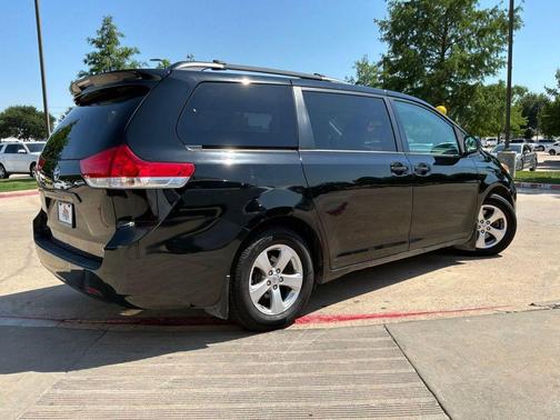 Black 2013 Toyota Sienna LE