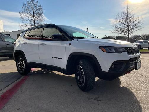 2025 Jeep Compass Trailhawk