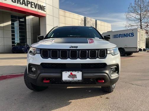 2025 Jeep Compass Trailhawk