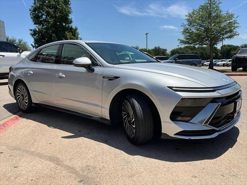 2024 Hyundai SONATA Hybrid SE