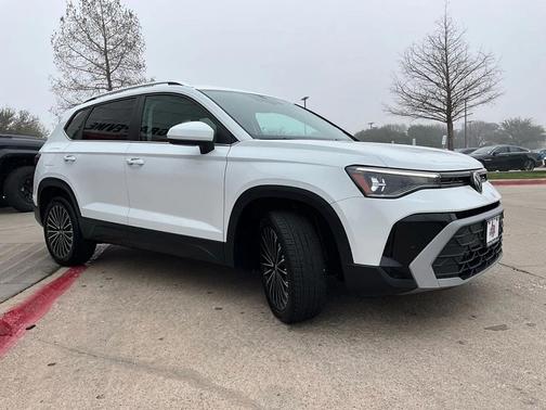 2025 Volkswagen Taos 1.5T SE