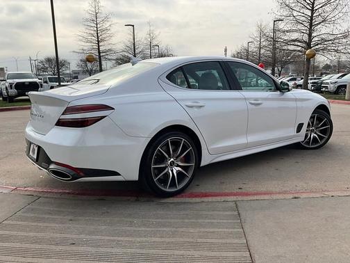 2025 Genesis G70 2.5T RWD
