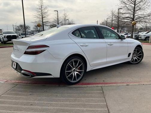 2025 Genesis G70 2.5T RWD