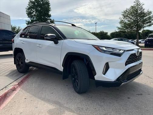 2025 Toyota RAV4 Hybrid SE
