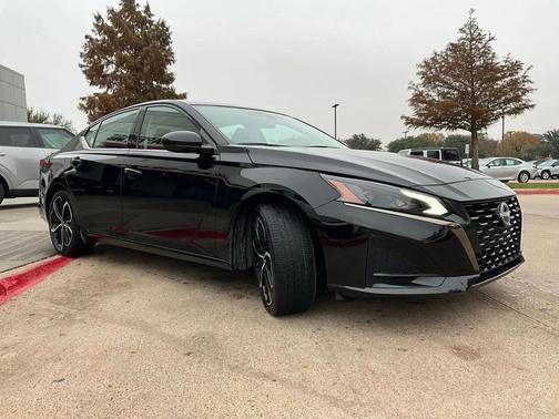 2025 Nissan Altima SR FWD