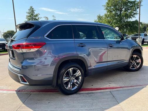2017 Toyota Highlander Limited Platinum