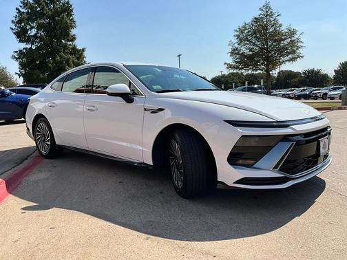 2024 Hyundai SONATA Hybrid SE