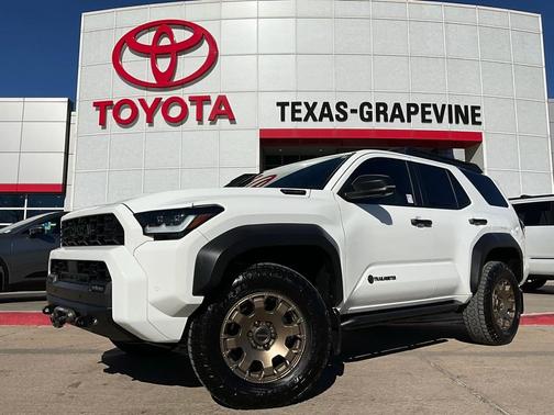 2025 Toyota 4Runner Hybrid Trailhunter