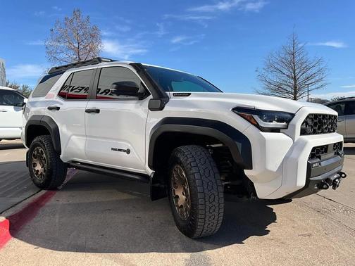 2025 Toyota 4Runner Hybrid Trailhunter