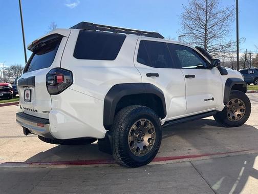 2025 Toyota 4Runner Hybrid Trailhunter