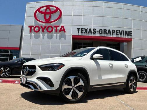 Polar White 2025 Mercedes-Benz GLA 250 4MATIC
