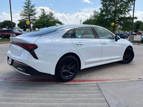 Snow White Pearl 2025 Kia K5 LXS