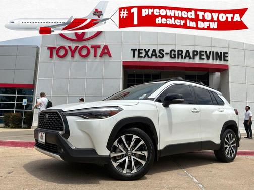 White 2025 Toyota Corolla Cross XLE