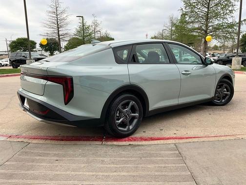 Morning Haze 2025 Kia K4 LXS