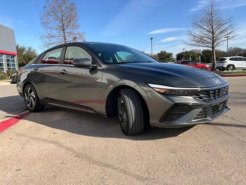 2025 Hyundai ELANTRA HEV Limited