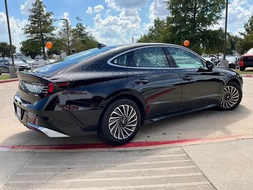 2024 Hyundai SONATA Hybrid SE