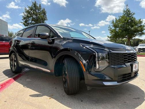 Ebony Black 2026 Kia Sportage LX