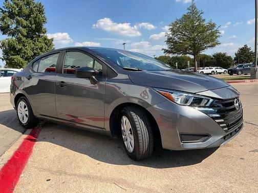 2024 Nissan Versa 1.6 S
